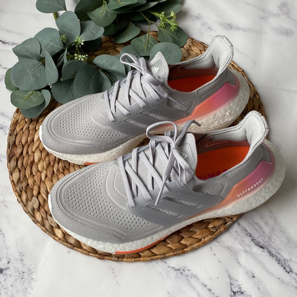EUC- Adidas Ultraboost 2021 - Light Gray - Size 8